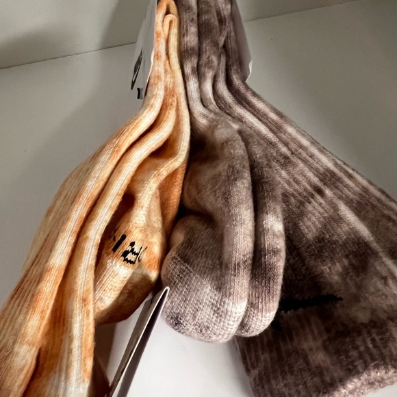 Nike Dri-FIT Crew 2 pair Socks - Picture 4 of 4